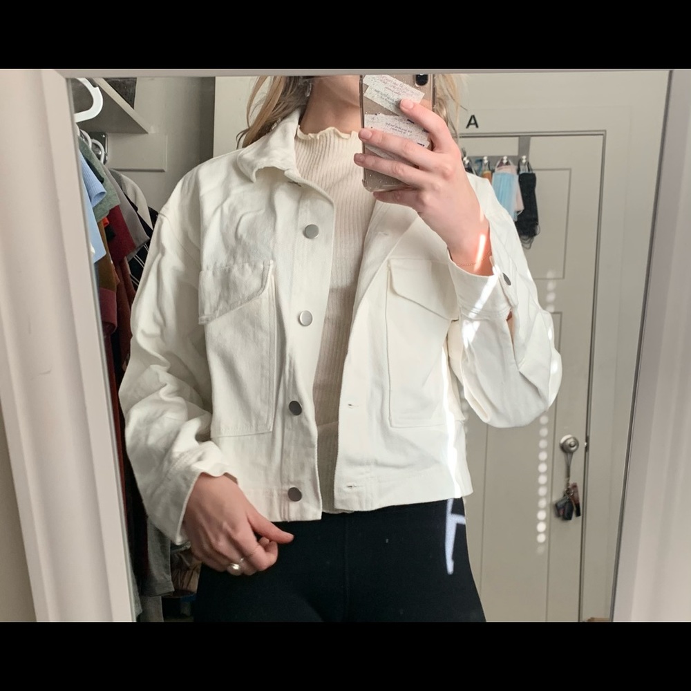 SOLD Trendy cropped jacket